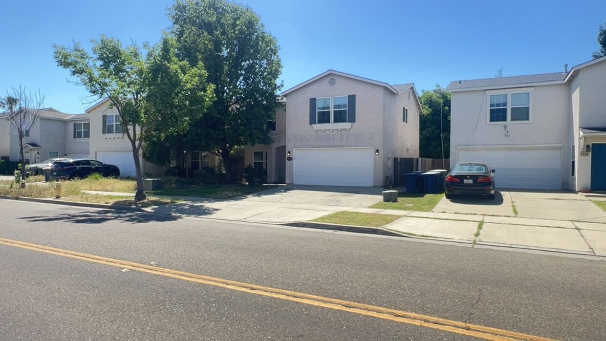 Photo - 3749 Compass Point, Merced