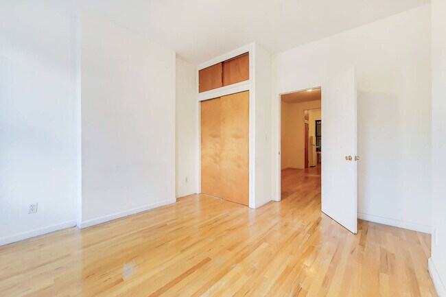 Foto del edificio - 1731 2nd Ave
