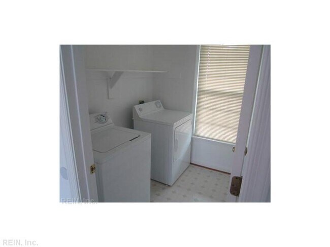 Foto del edificio - Holland Pines