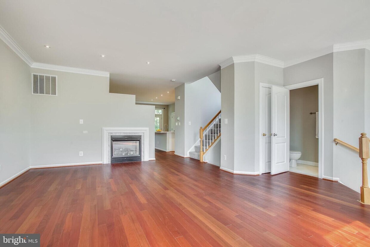Foto principal - 13364 Colchester Ferry Pl
