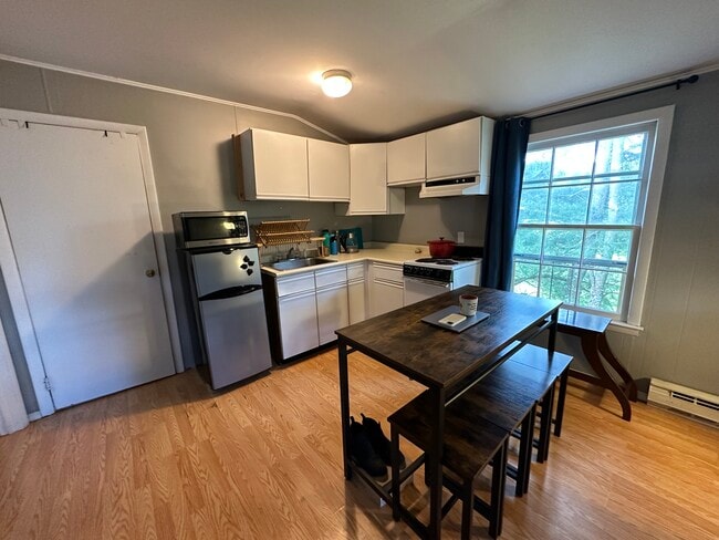 Kitchen - 419 Leedsville Rd