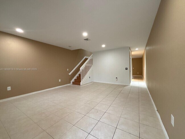 Foto del edificio - 8354 SW 29th St