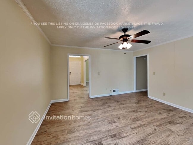 Building Photo - 2907 Spring Lake Dr