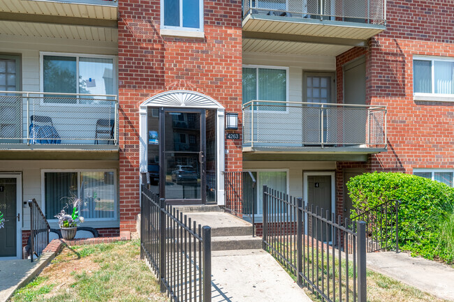 Entrance - Gateway Gardens