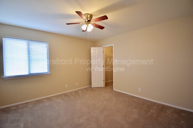 Building Photo - 10527 Cub Haven