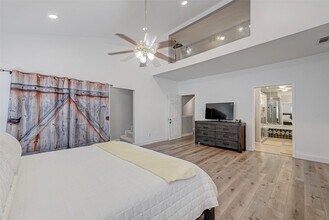 Building Photo - 8077 El Mundo St