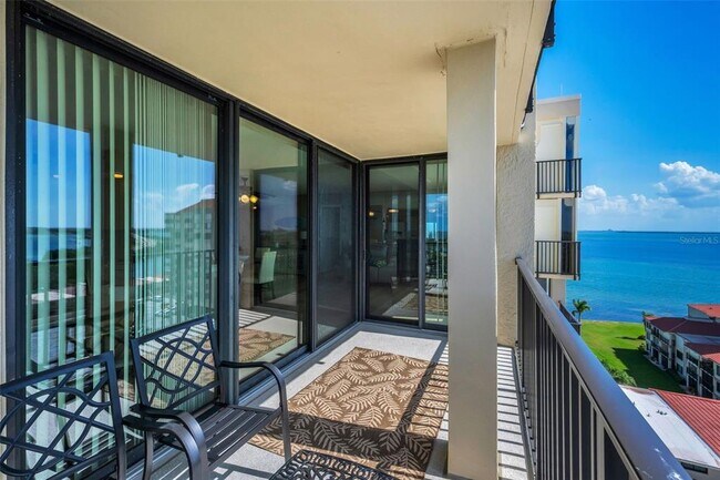 Building Photo - 6322 Palma Del Mar Blvd S