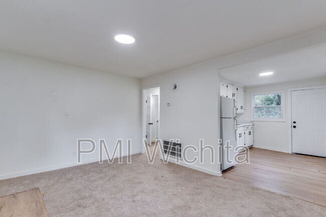 Foto del edificio - 4309 E Lincoln St