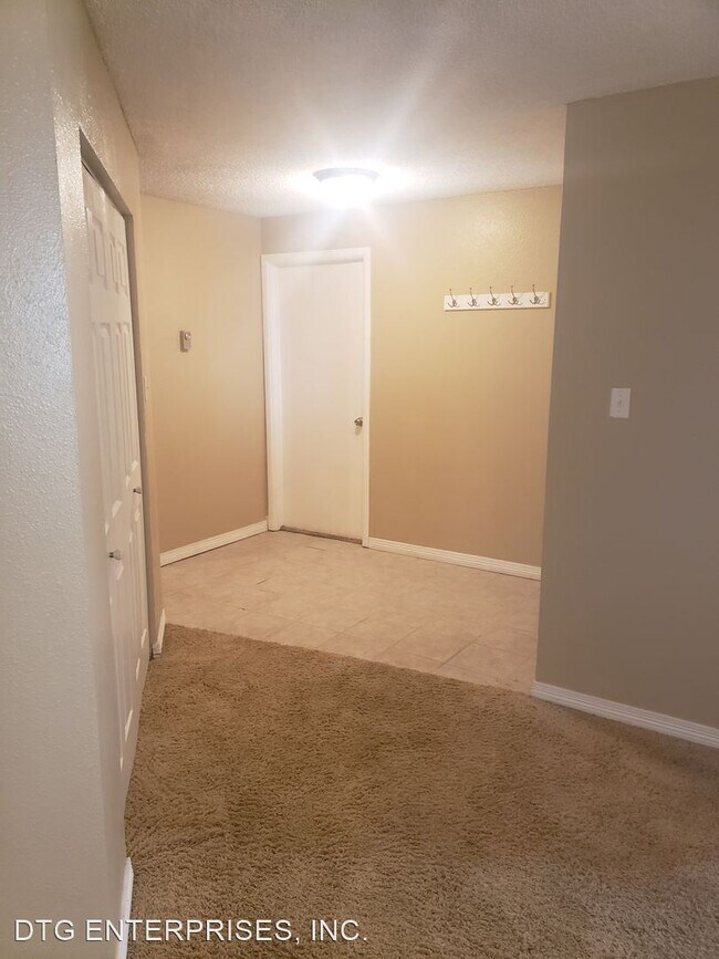 Building Photo - 2 br, 2 bath House - 1679 Deer Creek Road