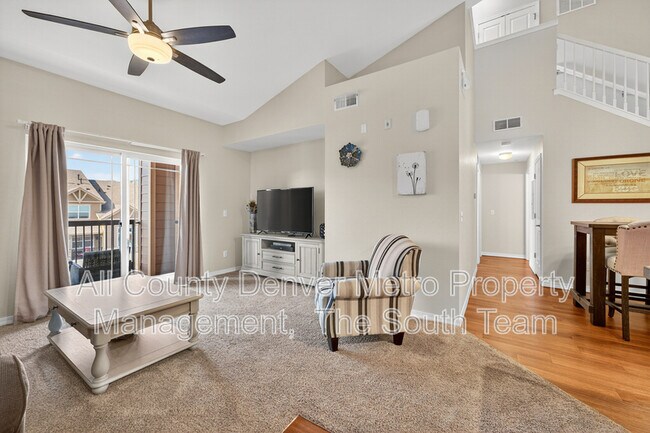 Photo - 10061 W Victoria Pl Townhome