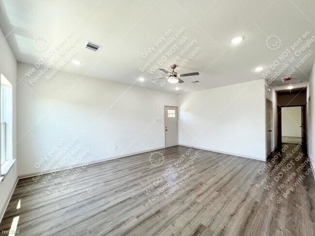 Foto del edificio - 3 br, 2 bath House - 4423 Brinkley St B B