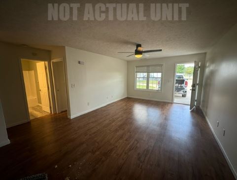 Foto del edificio - 2000 W Herrin St