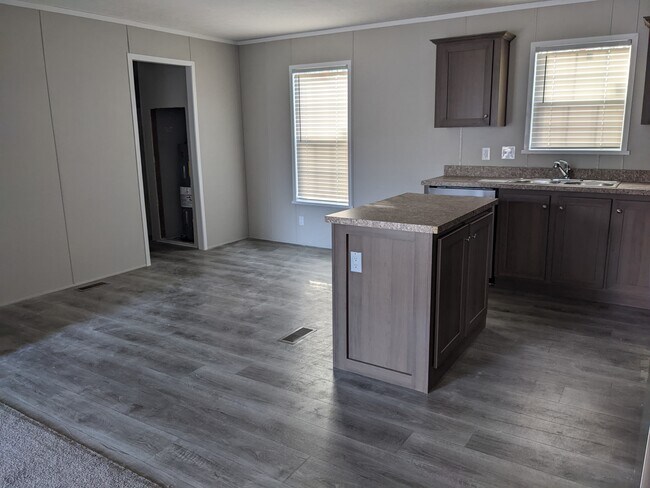 Foto del edificio - 3617 N Grand Ave E