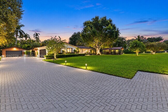 Foto del edificio - 4100 SW 102nd Ave