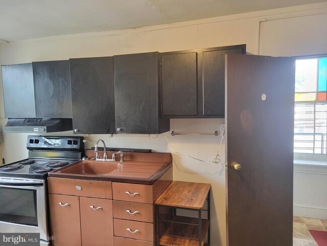 Building Photo - 835 W Marshall St