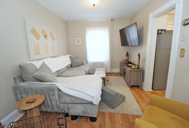 Foto del edificio - 293 Watchung Ave