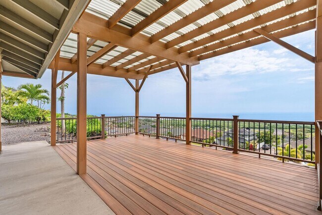 Building Photo - 3 bedroom, 2.5 bath with extra room and sweeping coastline views!