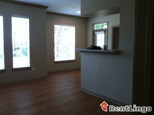 Primary Photo - 3838 N Braeswood Blvd