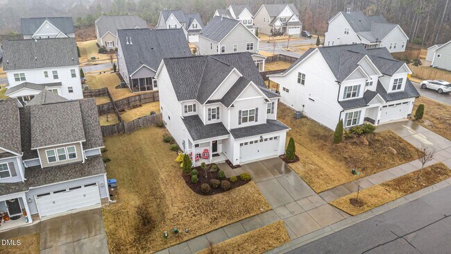 Foto del edificio - 4 Bedroom Home Close to Downtown Wake Forest. Fenced Yard!