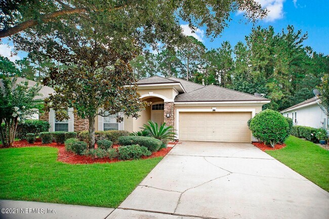 Foto del edificio - 6466 Ginnie Springs Rd