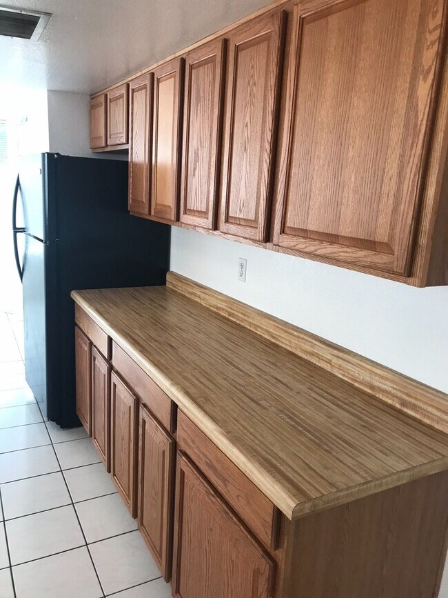 Foto del edificio - Nice 3 bedroom, 2 bath home in great Chand...