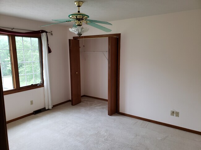 Foto del edificio - 5260 Silver Dawn Ln