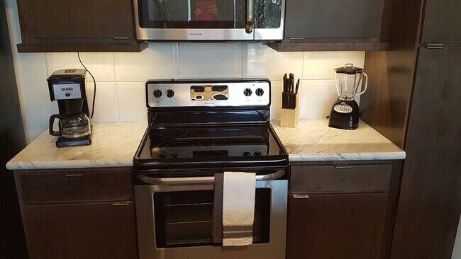 Foto del edificio - 1243 E Cherry St
