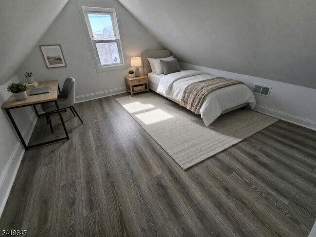 Foto del edificio - 611 New York Ave