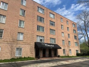 Building Photo - 1455 Shermer Rd