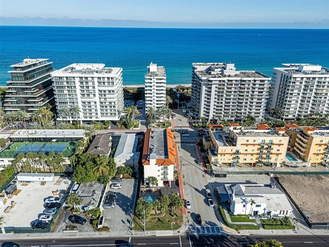 Foto del edificio - 8900 Collins Ave