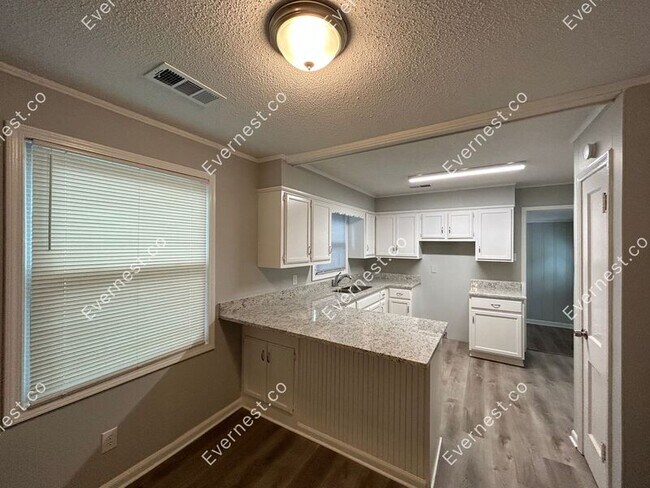 Foto del edificio - 4858 Auburn Rd