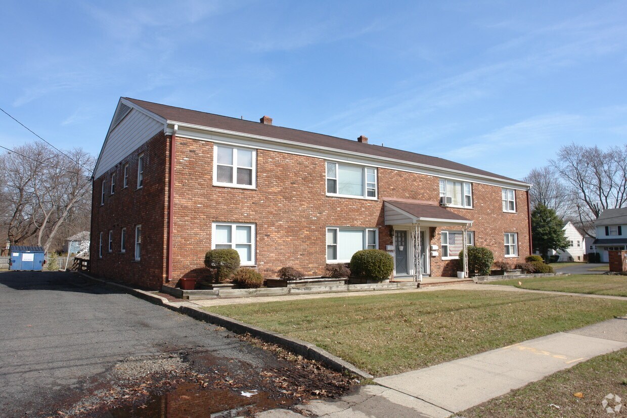 Brook Terrace Apartments in South Bound Brook, NJ