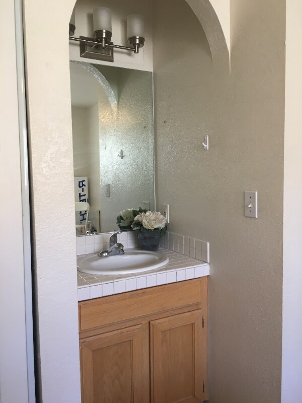 Foto principal - 1234 E Courtney Pl