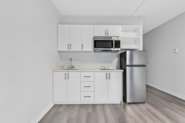 Building Photo - 2360 Princess St