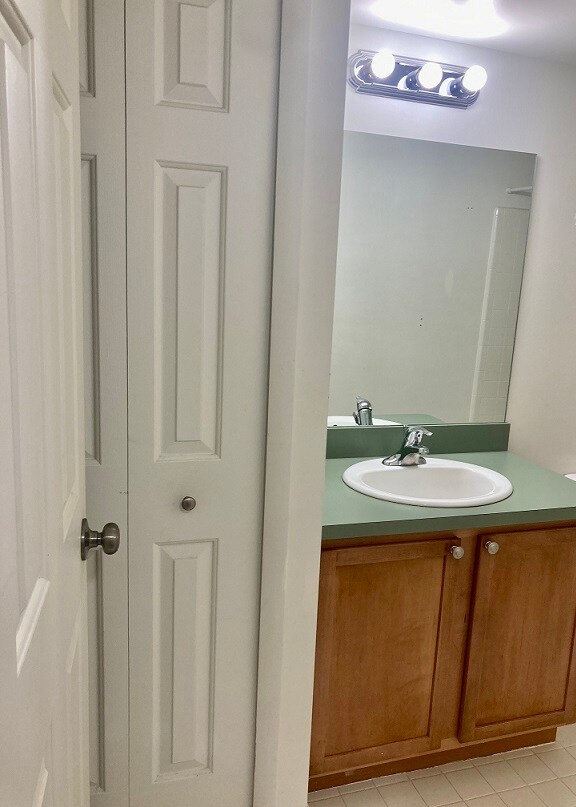 8739 Green Willow St Unit 10, Brighton, MI 48116 Condo for Rent in