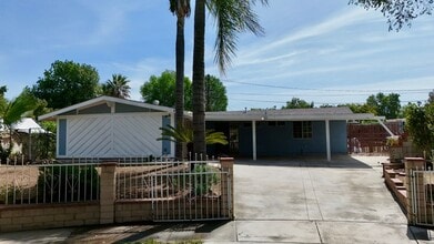 Building Photo - 8842 Mentone Pl
