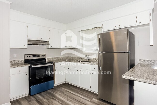 Building Photo - 2106 Vandivere Rd