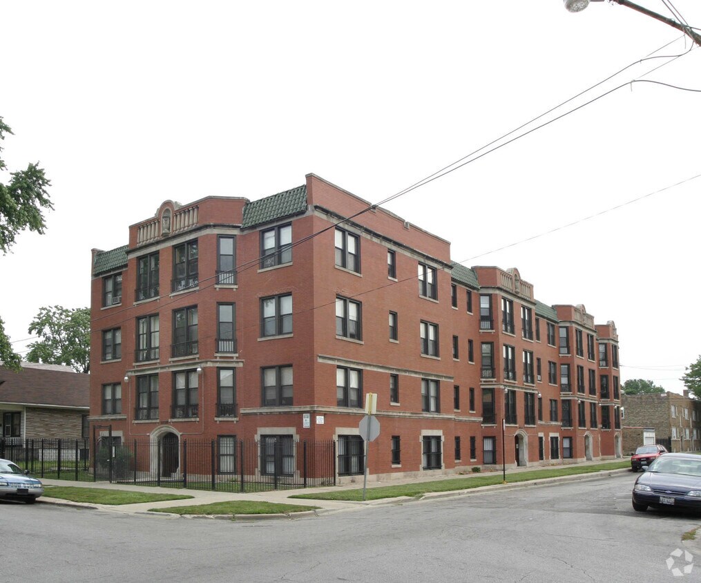 Building Photo - 7755-7757 S Ada St
