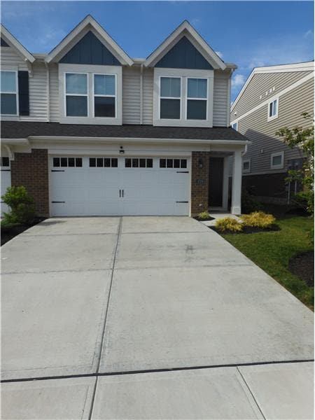 Building Photo - 4208 Aine Dr