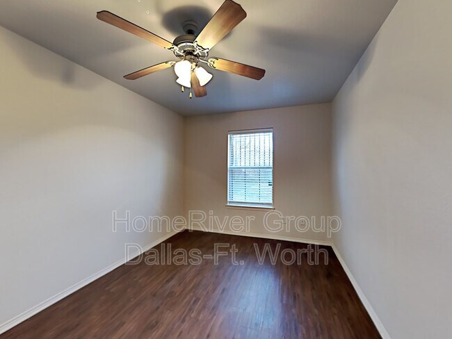 Building Photo - 2302 Coleman Ave