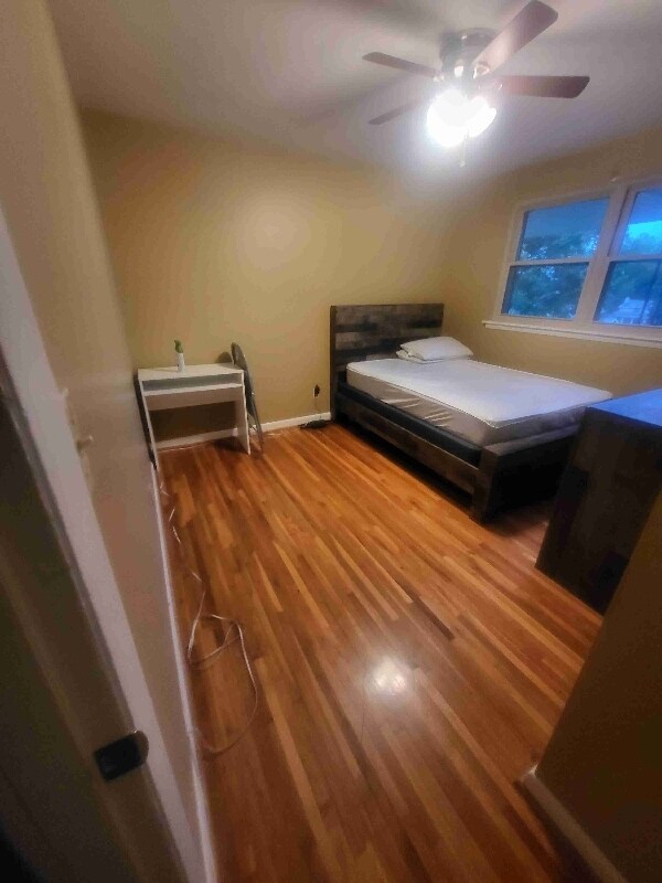 Foto principal - 1000 Waverly Ave