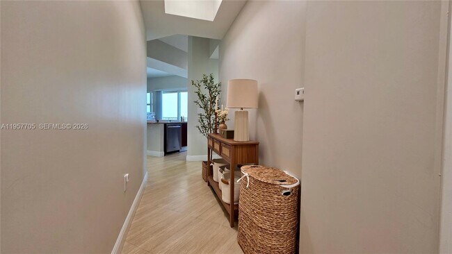 Building Photo - 20000 E Country Club Dr