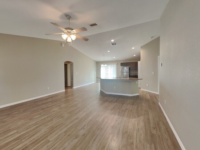 Foto del edificio - 15325 SW 50th Ave Rd