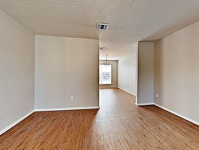 Building Photo - PERFECT HOME IN MESQUITE READY NOW!