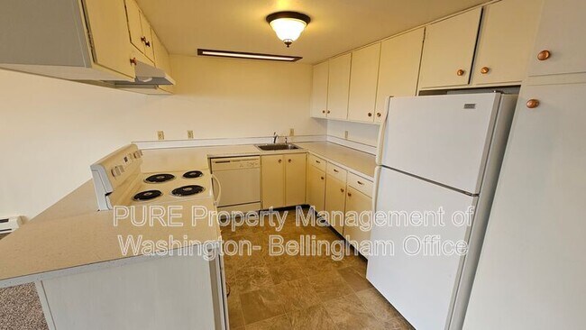 Building Photo - 625 N Garden St