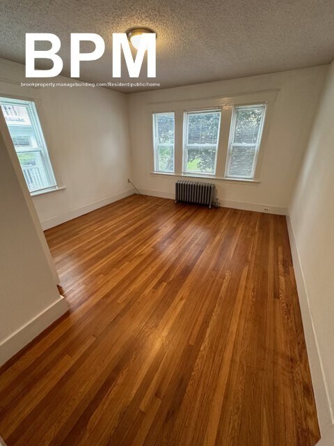 Foto del edificio - 151 Forest Hills St