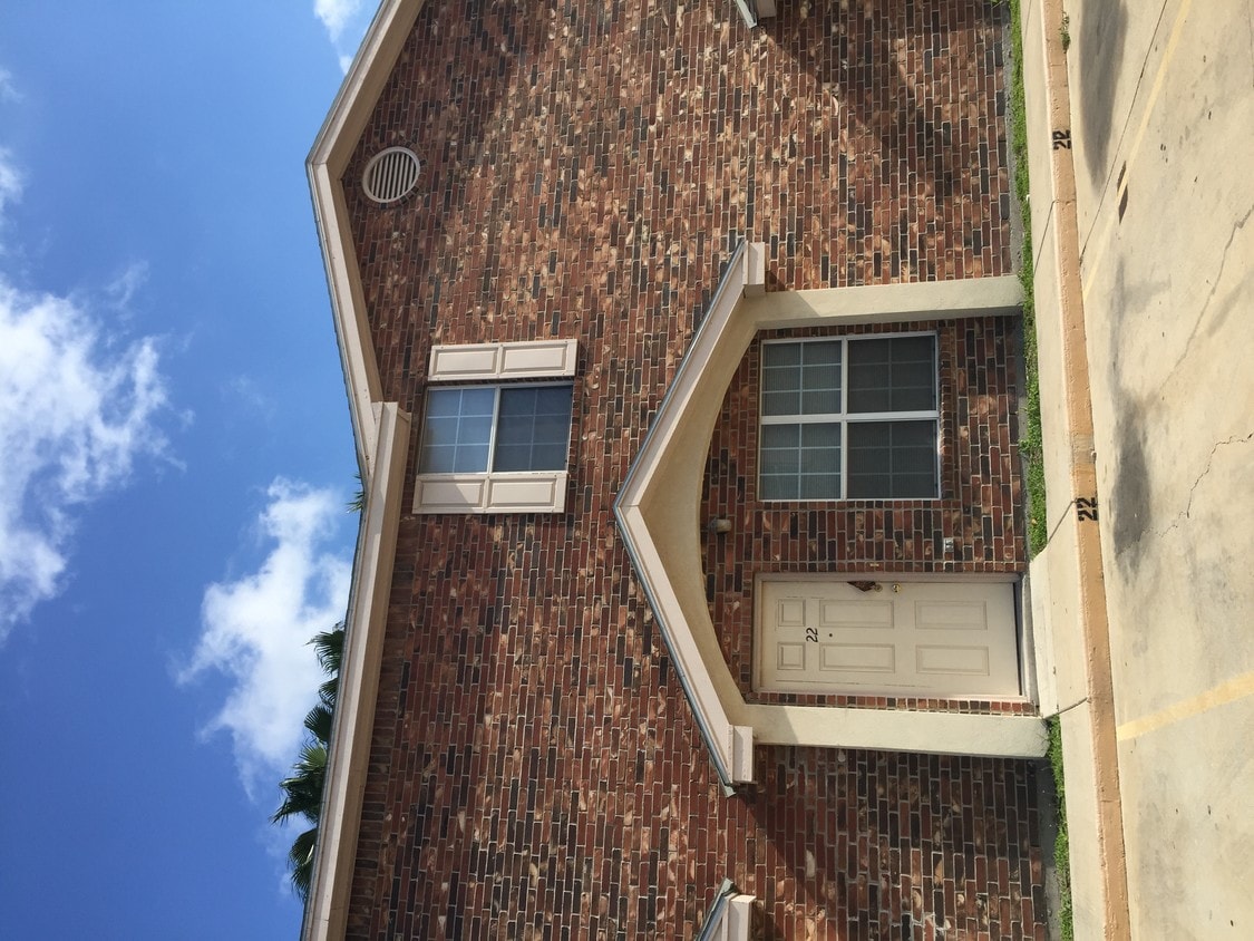 804 N Taylor Rd, Mission, TX 78572 Townhome Rentals in Mission TX