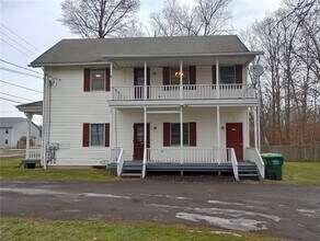 Building Photo - 218 Main St