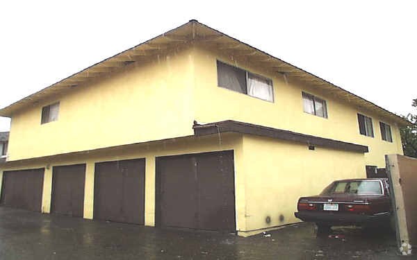 Building Photo - 1111 Isleton Pl