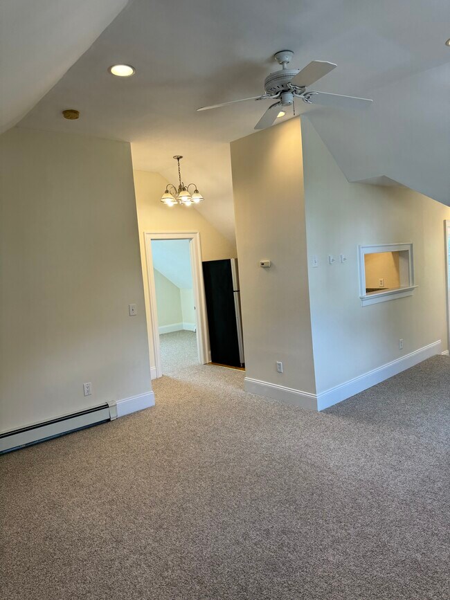 95 Saugatuck Ave Unit 4, Westport, CT 06880 Apartments in Westport